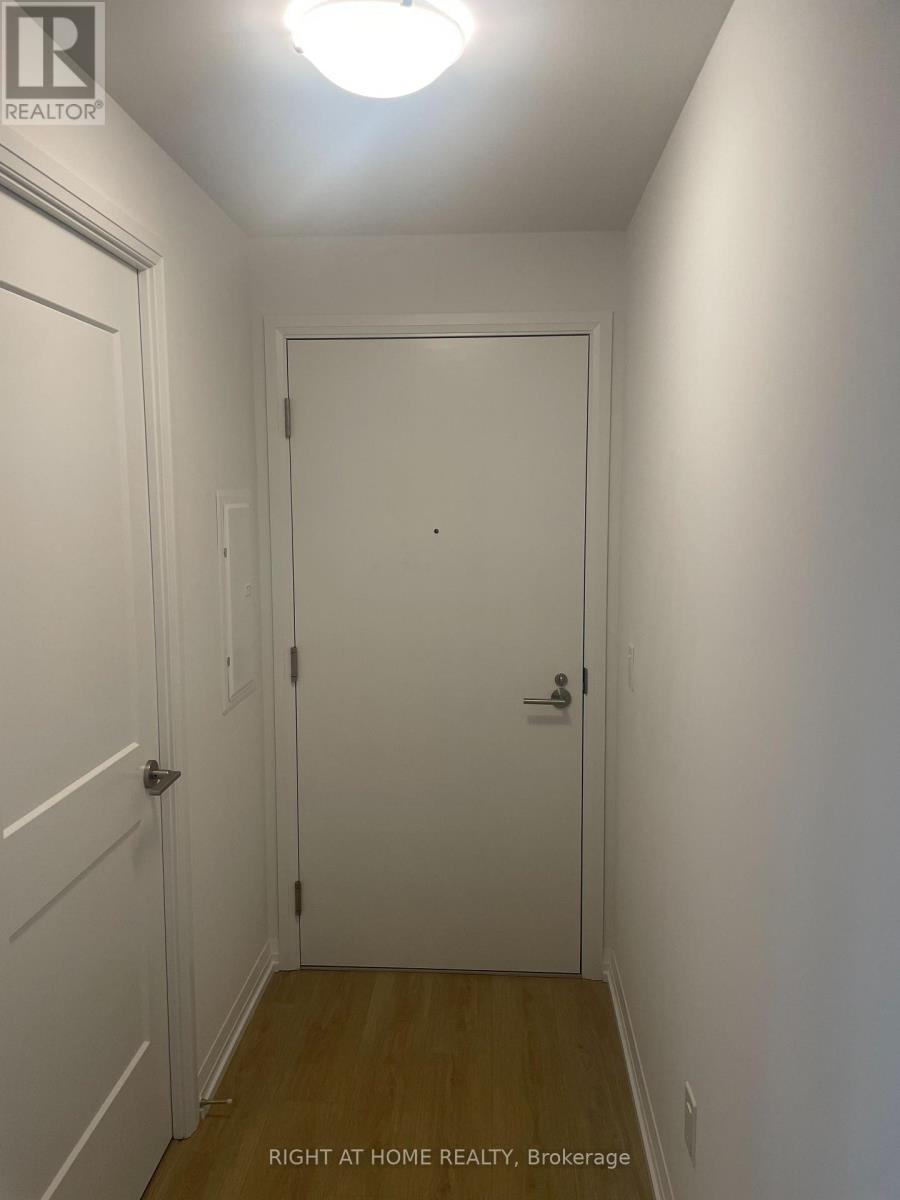2012 - 8 Widmer Street, Toronto, Ontario  M5V 2E7 - Photo 11 - C12172765