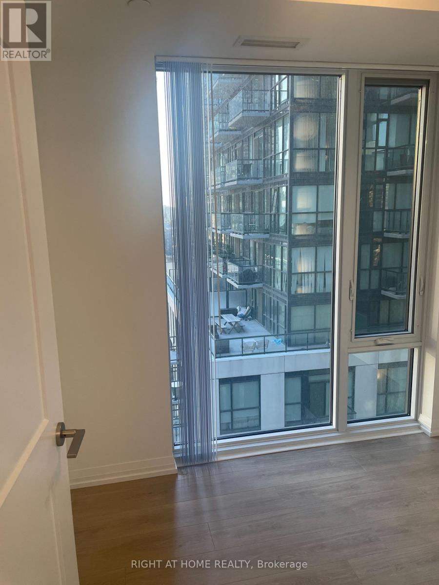 2012 - 8 Widmer Street, Toronto, Ontario  M5V 2E7 - Photo 12 - C12172765