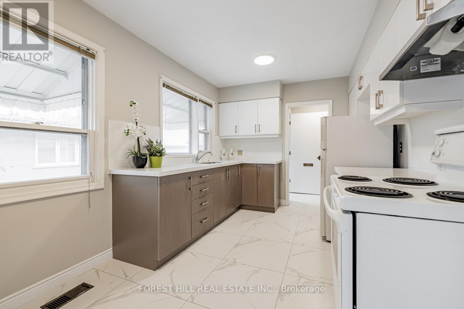 3 Blithfield Avenue, Toronto, Ontario  M2K 1X9 - Photo 21 - C12172775