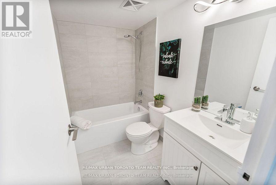 1905 - 25 Grenville Street, Toronto, Ontario  M4Y 2X5 - Photo 28 - C12172796