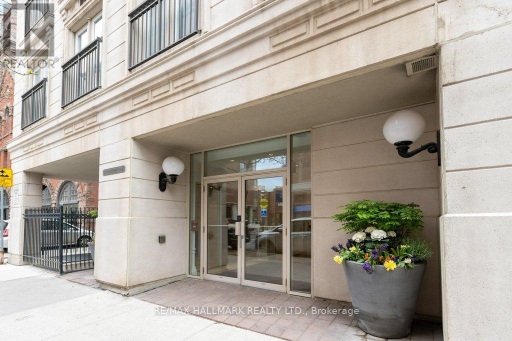 701 - 120 Lombard Street, Toronto, Ontario  M5C 3H5 - Photo 2 - C12172813