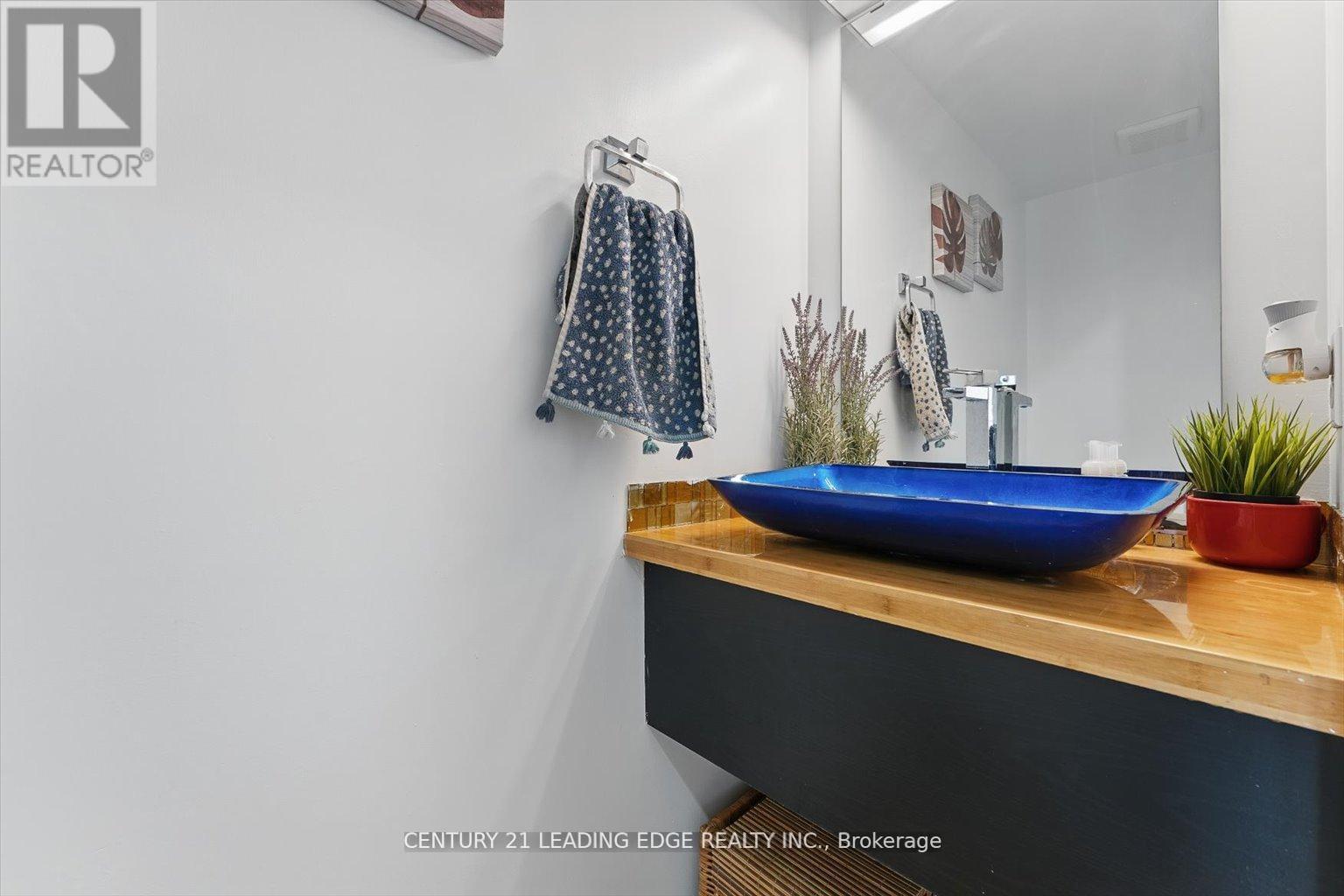 50 Seton Park Road, Toronto, Ontario  M3C 3Z6 - Photo 25 - C12172816