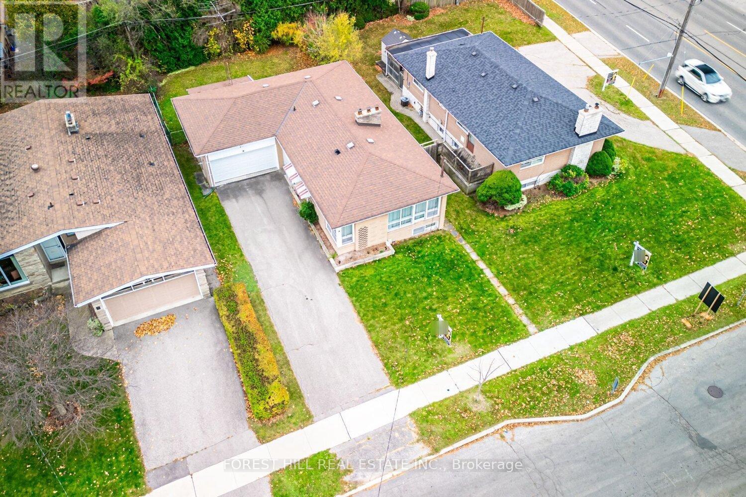 1 Blithfield Avenue, Toronto, Ontario  M2K 1X9 - Photo 15 - C12172818
