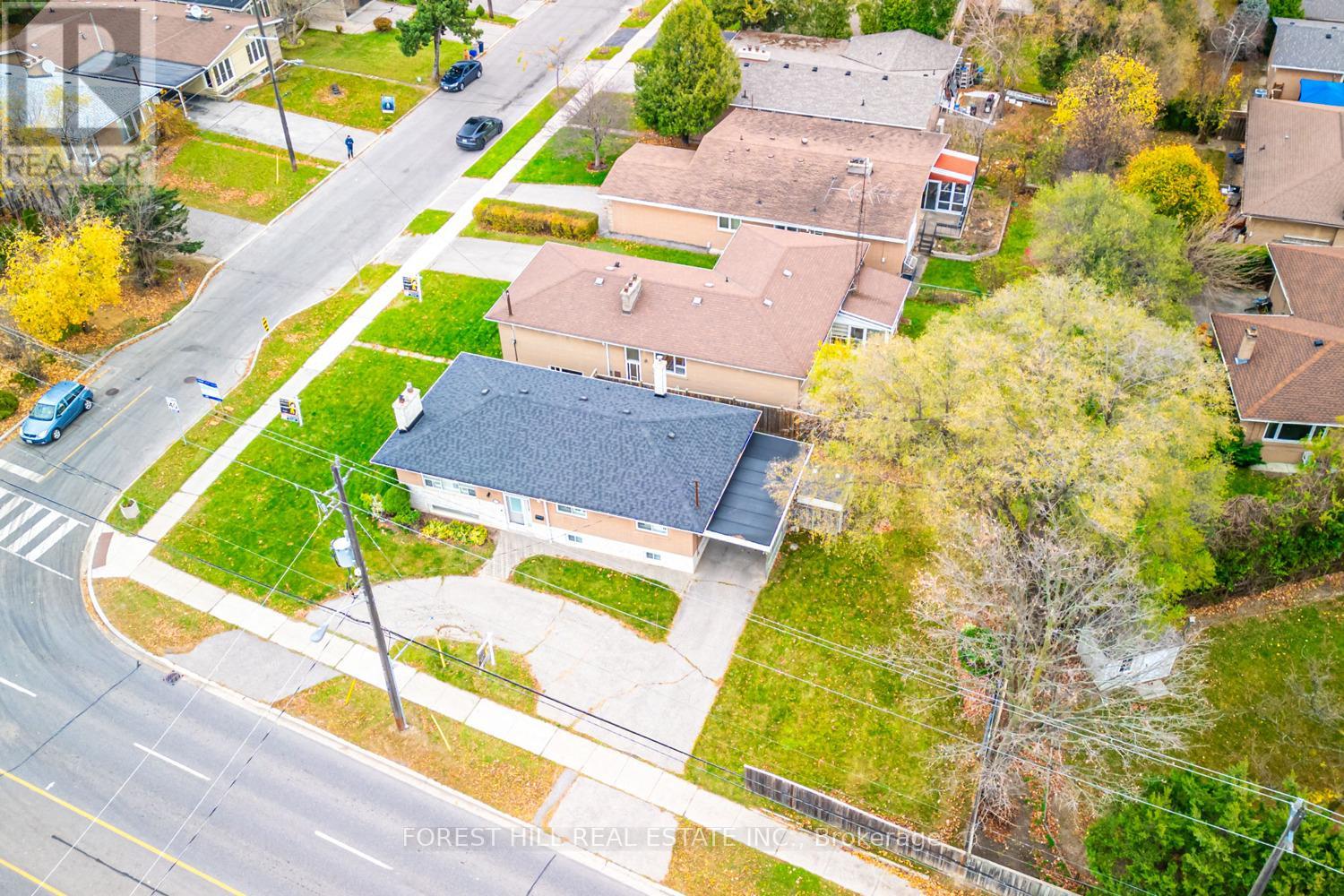 1 Blithfield Avenue, Toronto, Ontario  M2K 1X9 - Photo 6 - C12172818