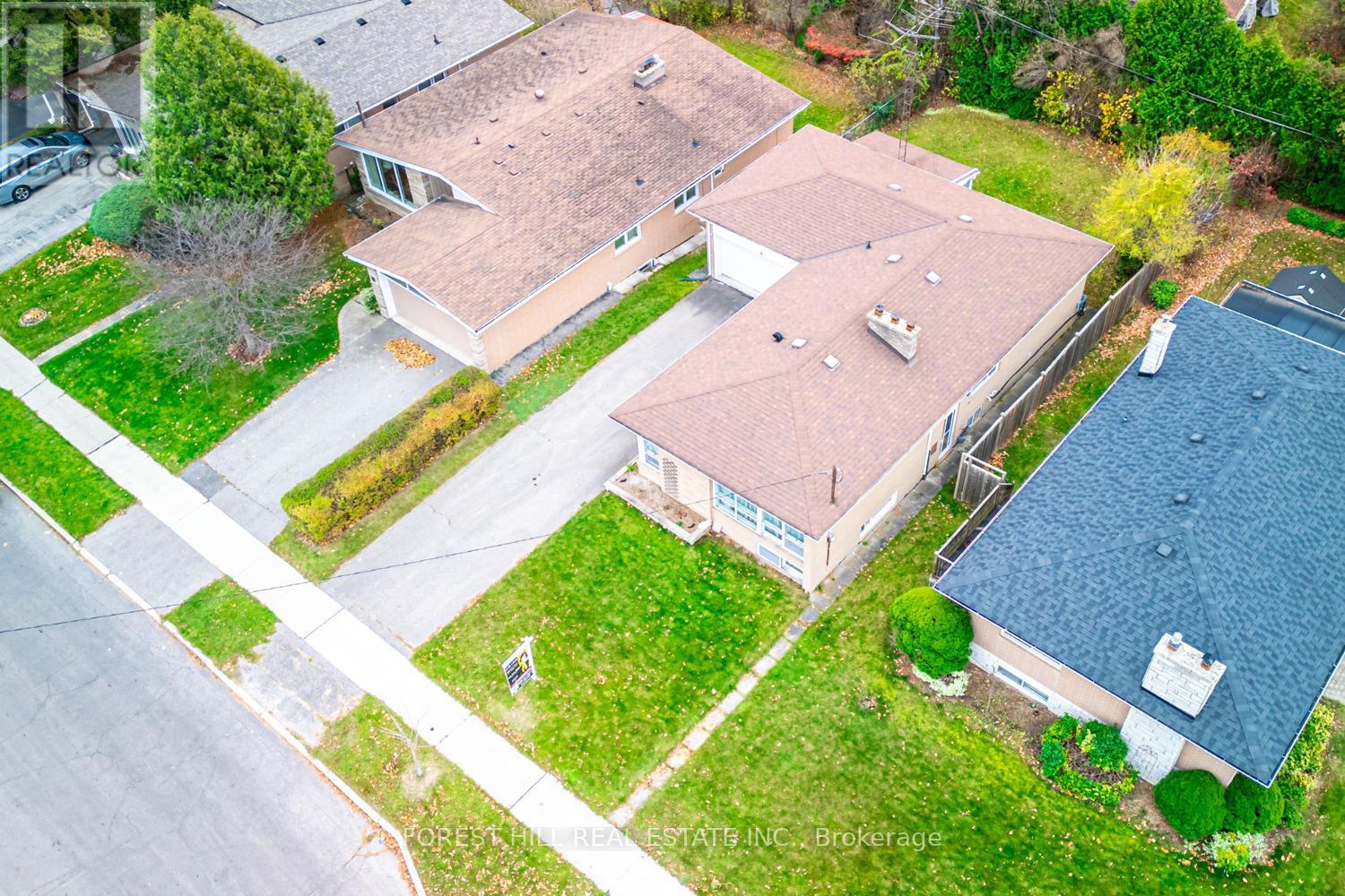 1 Blithfield Avenue, Toronto, Ontario  M2K 1X9 - Photo 9 - C12172818