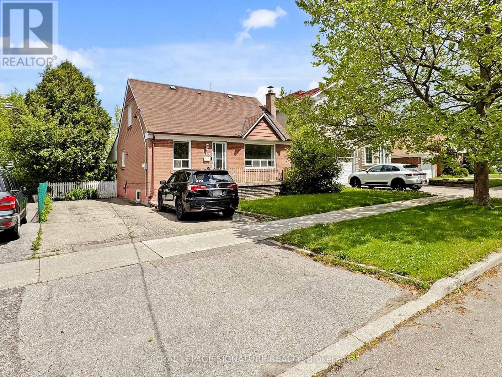 118 MOORE PARK AVENUE, Toronto, Ontario