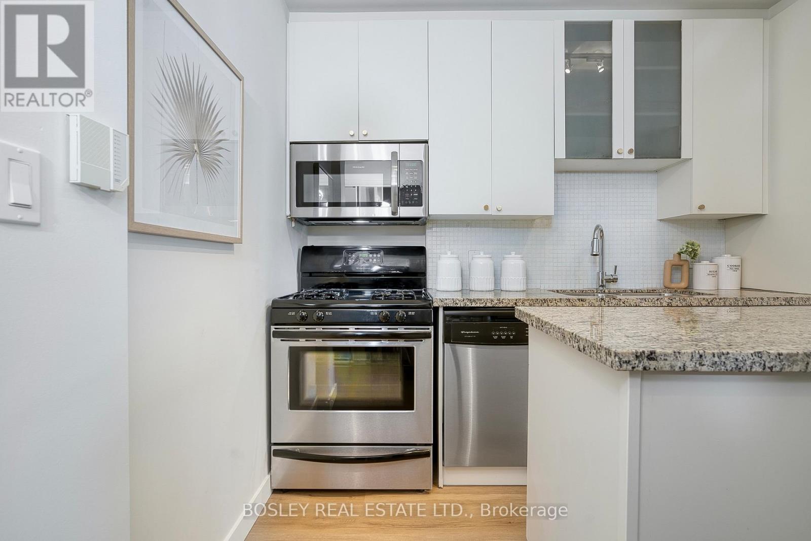 502 - 1 Shaw Street, Toronto, Ontario  M6K 0A1 - Photo 7 - C12172844