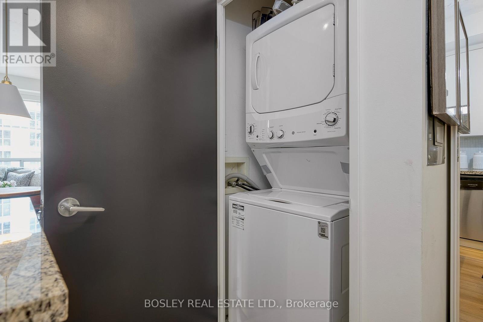 502 - 1 Shaw Street, Toronto, Ontario  M6K 0A1 - Photo 9 - C12172844