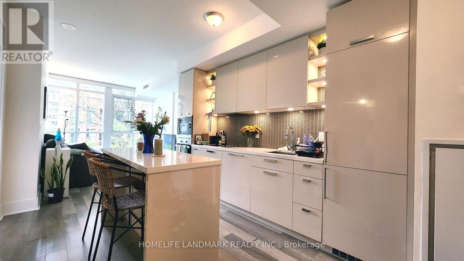 309 - 32 Davenport Road, Toronto, Ontario  M5R 0B5 - Photo 3 - C12172861