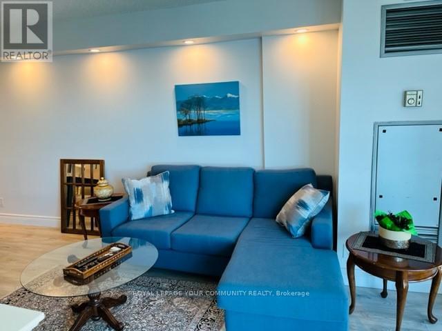 2804 - 77 Harbour Square, Toronto, Ontario  M5J 2S2 - Photo 2 - C12172922