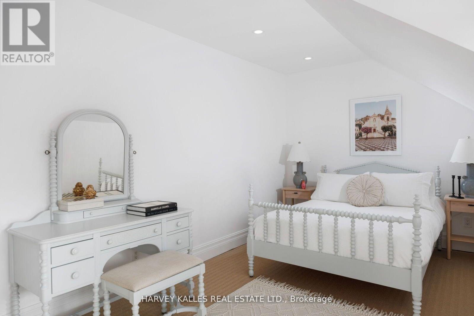 11 Hawthorn Avenue, Toronto (Rosedale-Moore Park), Ontario  M4W 2Z1 - Photo 31 - C12172943