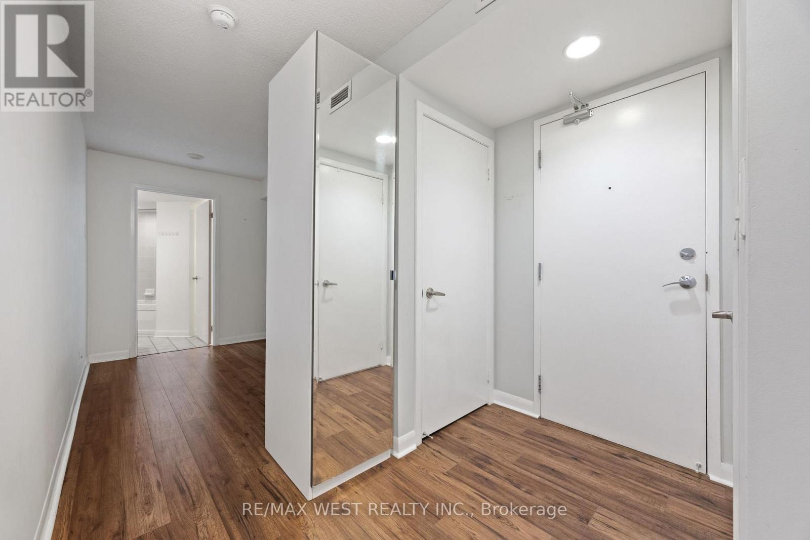 410 - 600 Fleet Street, Toronto, Ontario  M5V 1B7 - Photo 3 - C12172953