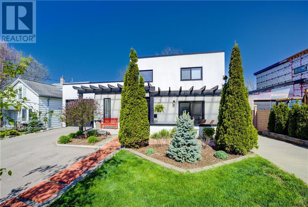 Property at 149 WOOLWICH Street image 4