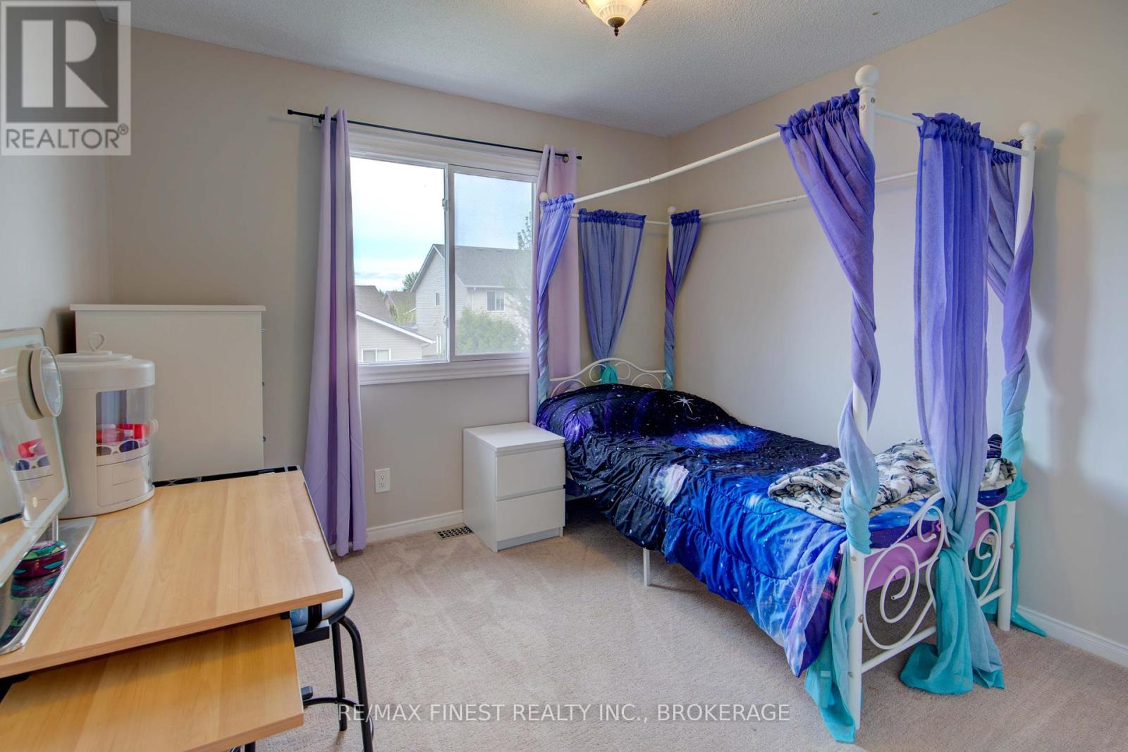 586 Freeman Crescent, Kingston, Ontario  K7K 7H6 - Photo 11 - X12148795