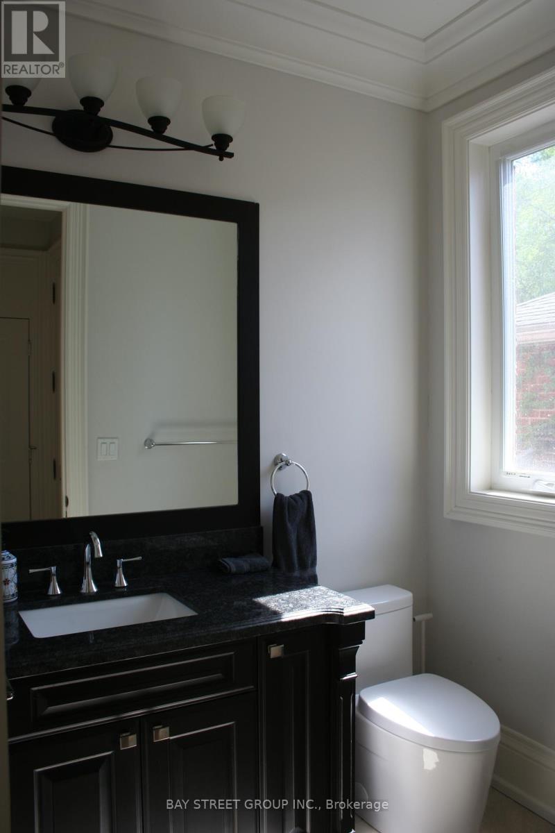 29 Notley Pl, Toronto (O'connor-Parkview), Ontario  M4B 2M7 - Photo 11 - E12172758