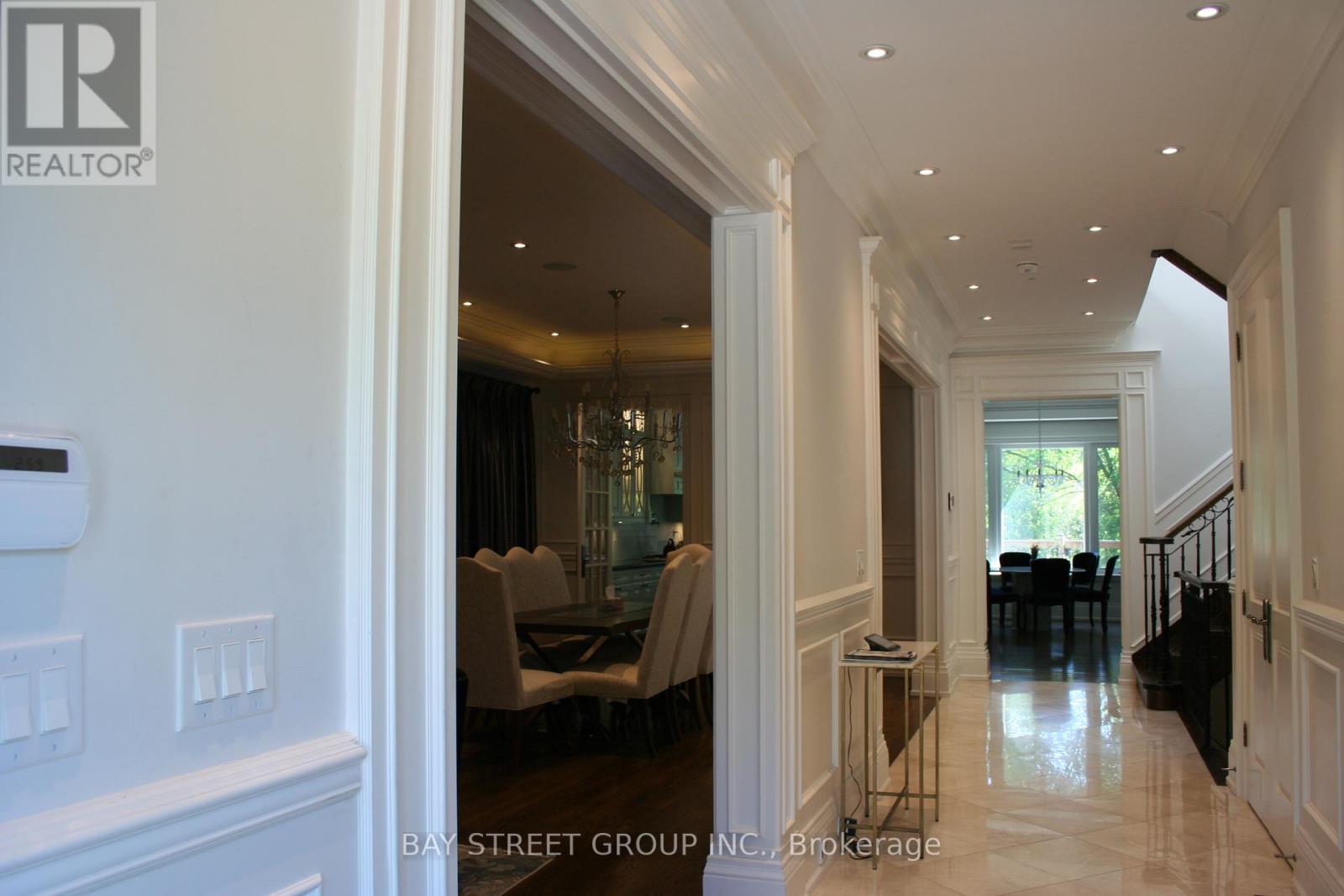 29 Notley Pl, Toronto (O'connor-Parkview), Ontario  M4B 2M7 - Photo 3 - E12172758
