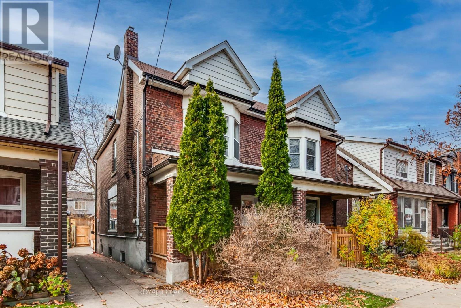 L - 116 GILLARD AVENUE, Toronto, Ontario