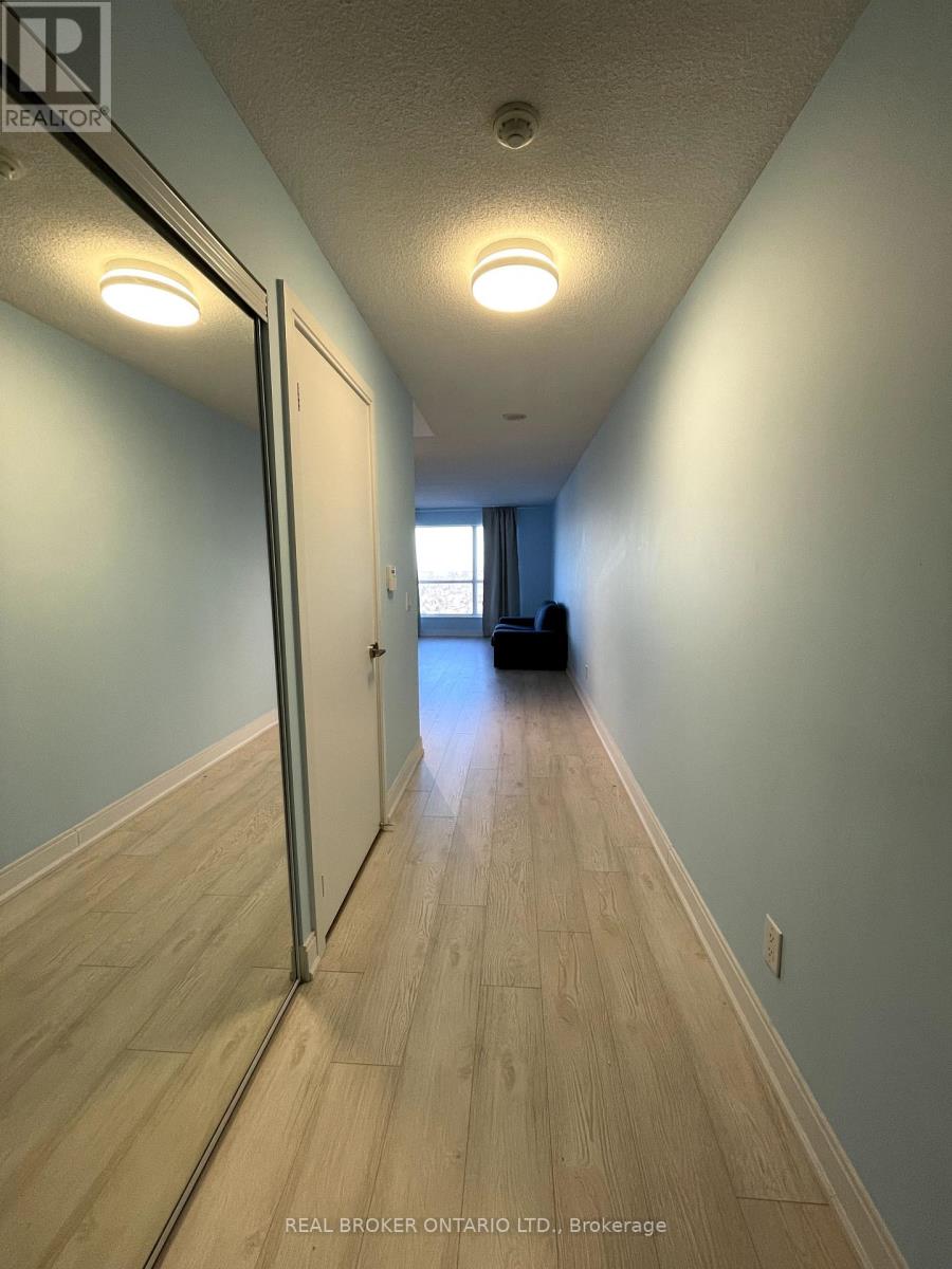 2515 - 135 Village Green Square, Toronto, Ontario  M1S 0G4 - Photo 2 - E12172872
