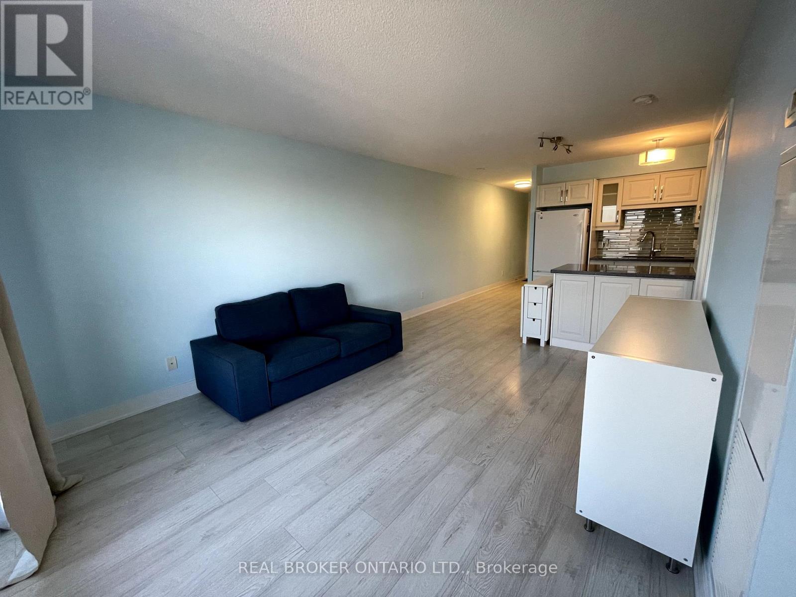 2515 - 135 Village Green Square, Toronto (Agincourt South-Malvern West), Ontario  M1S 0G4 - Photo 9 - E12172872