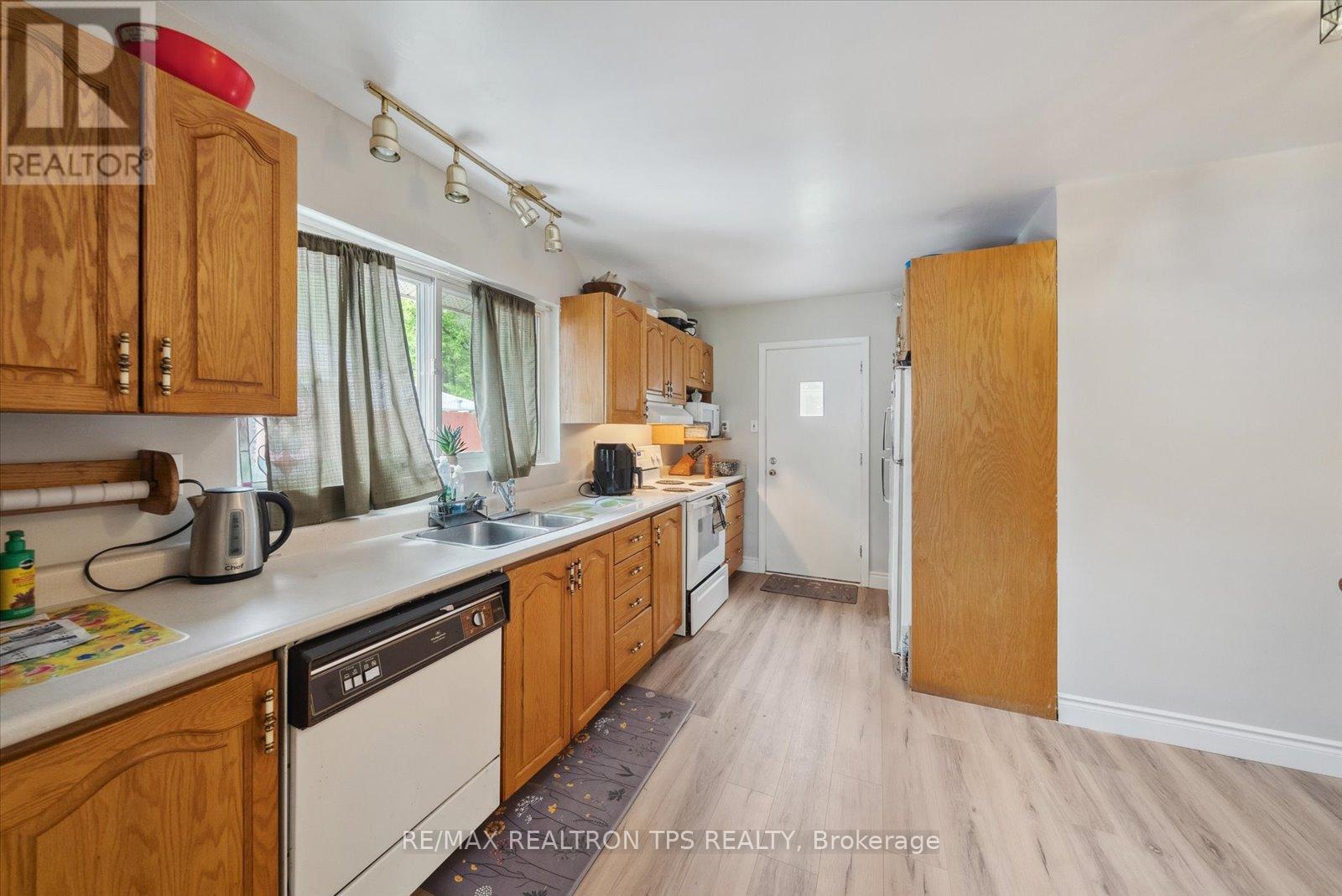 43 Gondola Crescent, Toronto, Ontario  M1G 2J2 - Photo 8 - E12172879