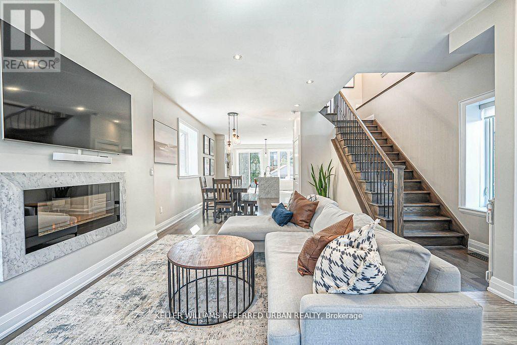 41 Doncaster Avenue, Toronto (Woodbine-Lumsden), Ontario  M4C 1Y6 - Photo 5 - E12172927