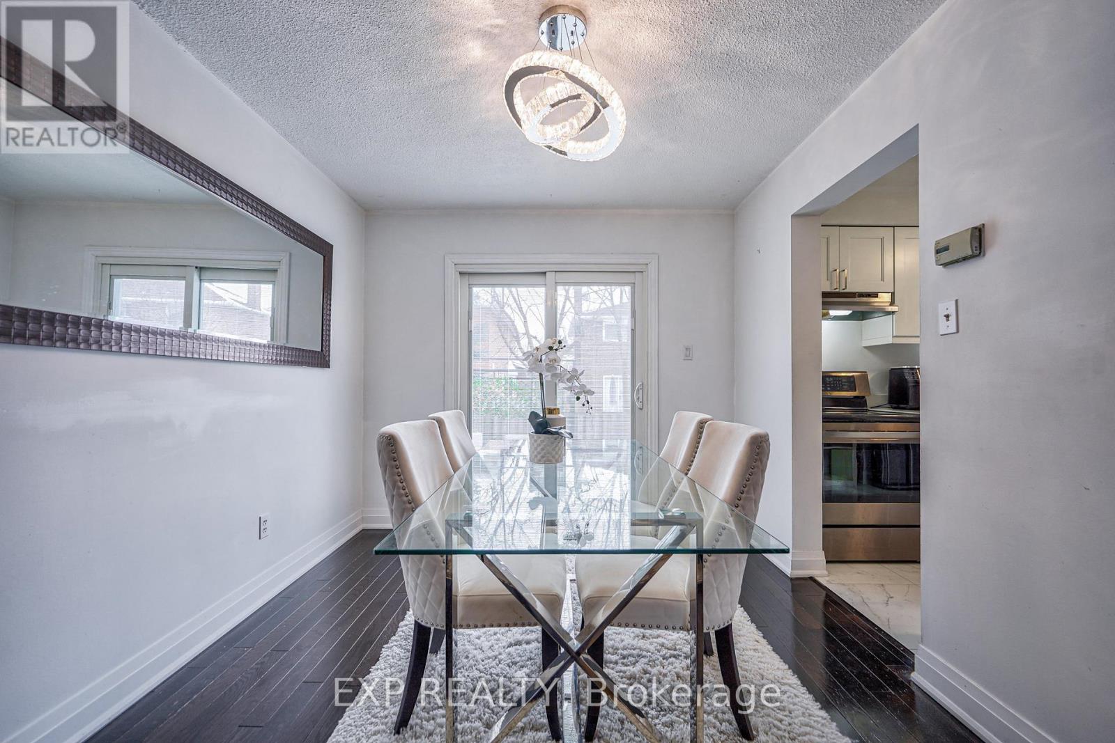 32 Parade Square, Toronto, Ontario  M1C 3T6 - Photo 10 - E12172937