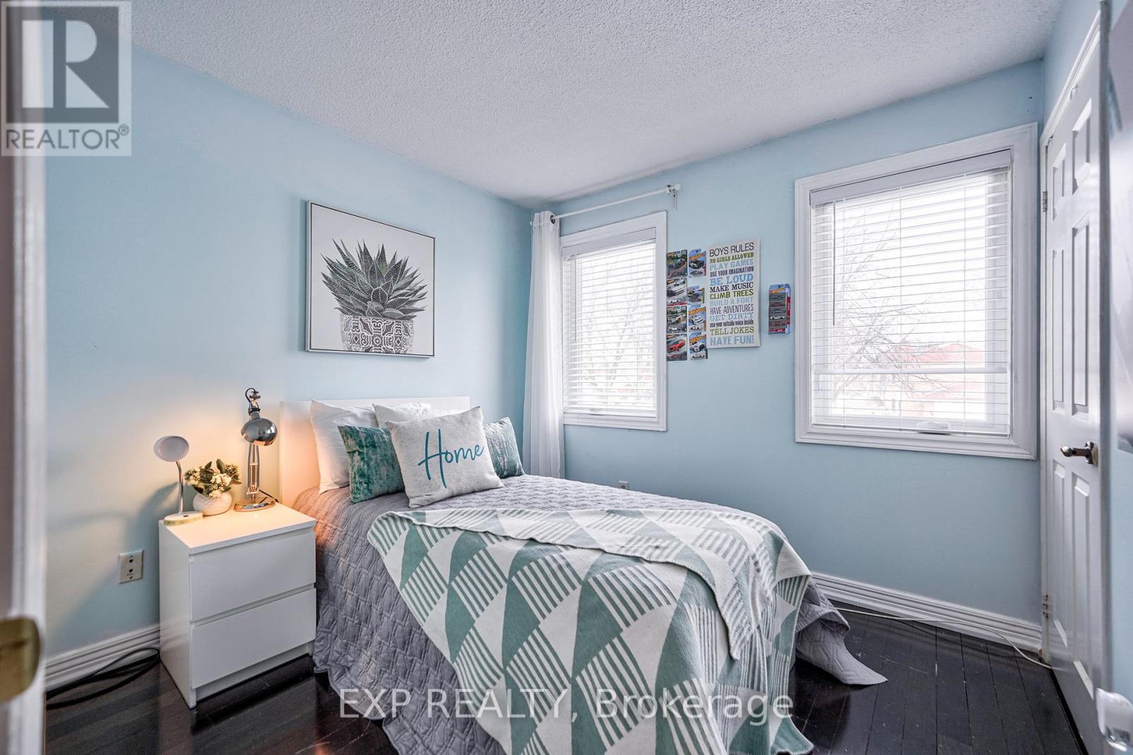 32 Parade Square, Toronto, Ontario  M1C 3T6 - Photo 14 - E12172937
