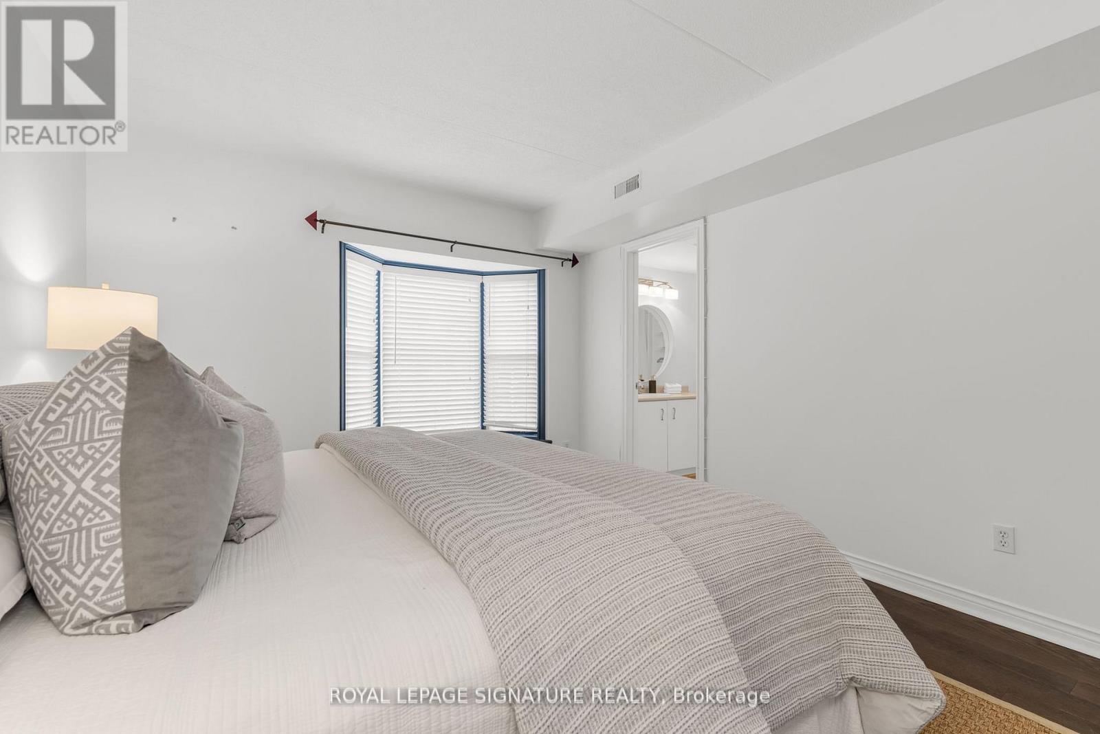 311 - 4005 Kilmer Drive, Burlington, Ontario  L7M 4M2 - Photo 13 - W12149761