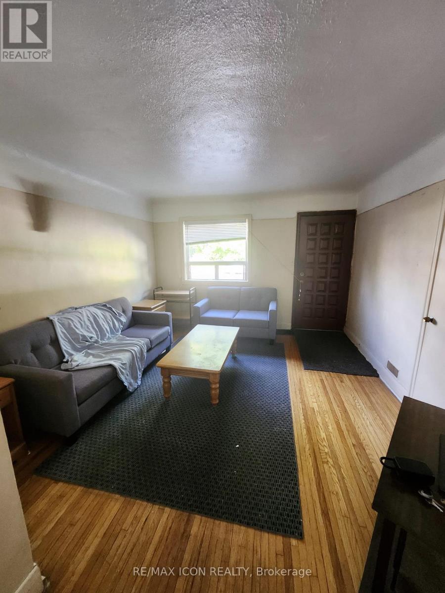 44 Haverson Boulevard, Toronto, Ontario  M6M 3J6 - Photo 2 - W12167496