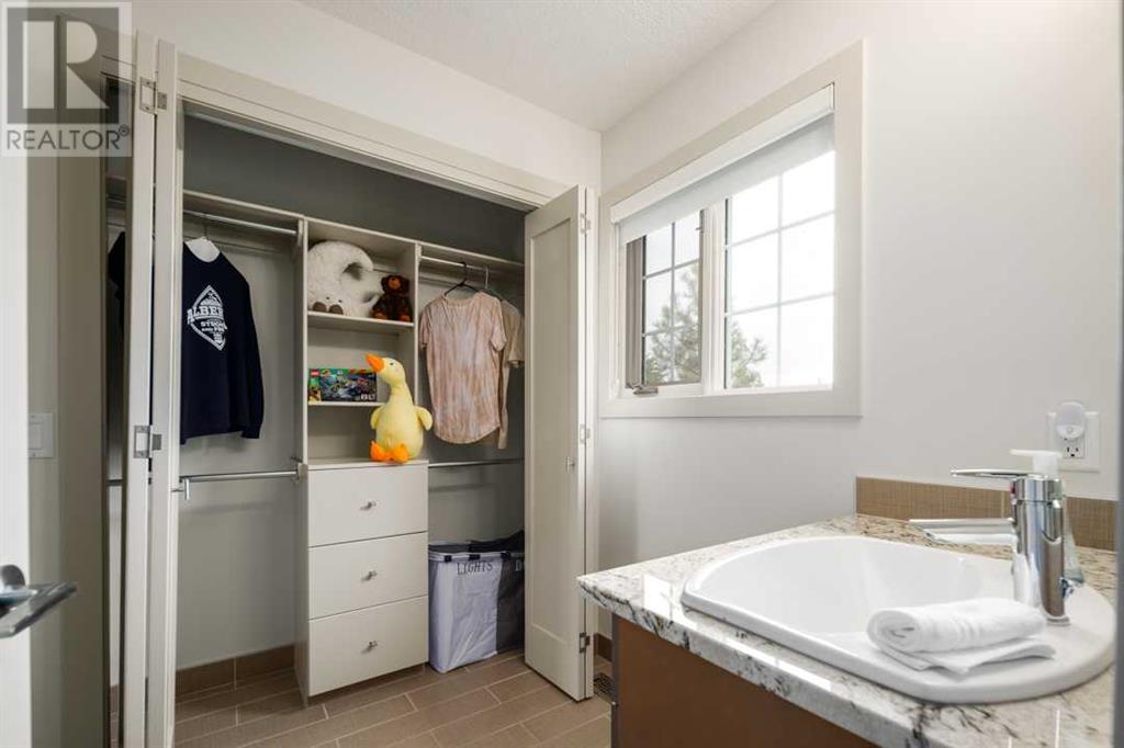 343 Candle Place Sw, Calgary, Alberta  T2W 3B3 - Photo 33 - A2211807