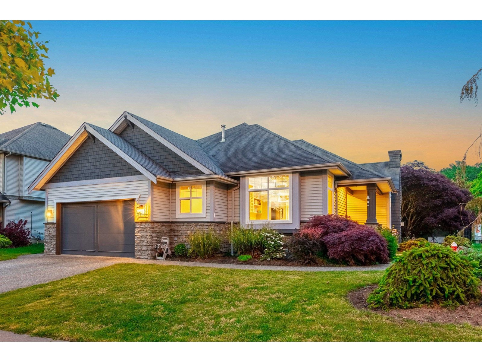 3818 Caves Court, Abbotsford, British Columbia  V3A 0A1 - Photo 1 - R3003977