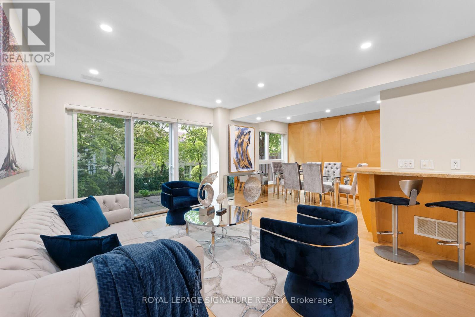 153 - 96 Crimson Mill Way, Toronto, Ontario  M2L 1T6 - Photo 1 - C12159833