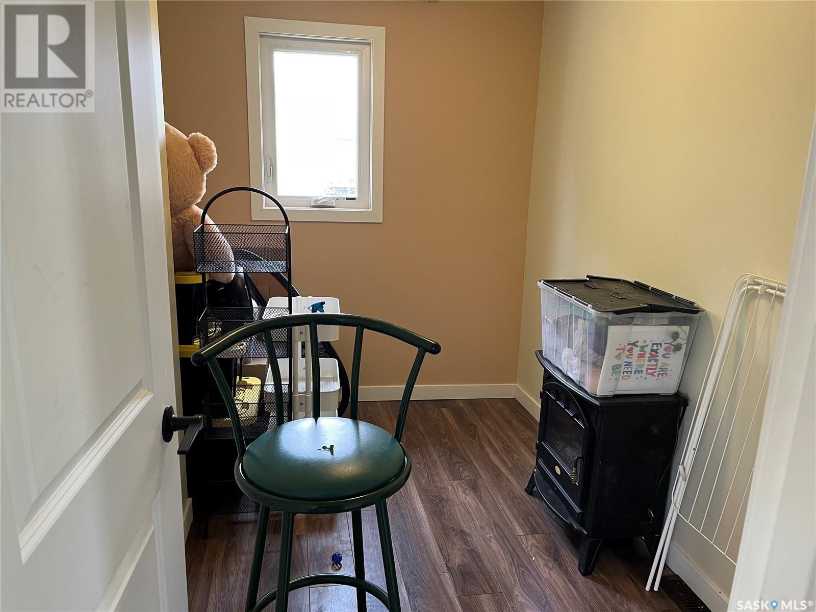 244 3rd Avenue E, Gravelbourg, Saskatchewan  S0H 1X0 - Photo 17 - SK007124