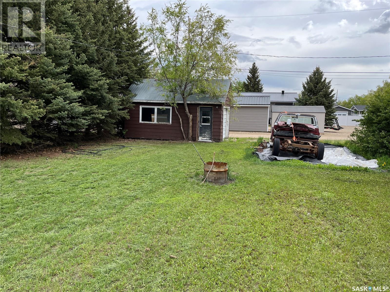 244 3rd Avenue E, Gravelbourg, Saskatchewan  S0H 1X0 - Photo 4 - SK007124