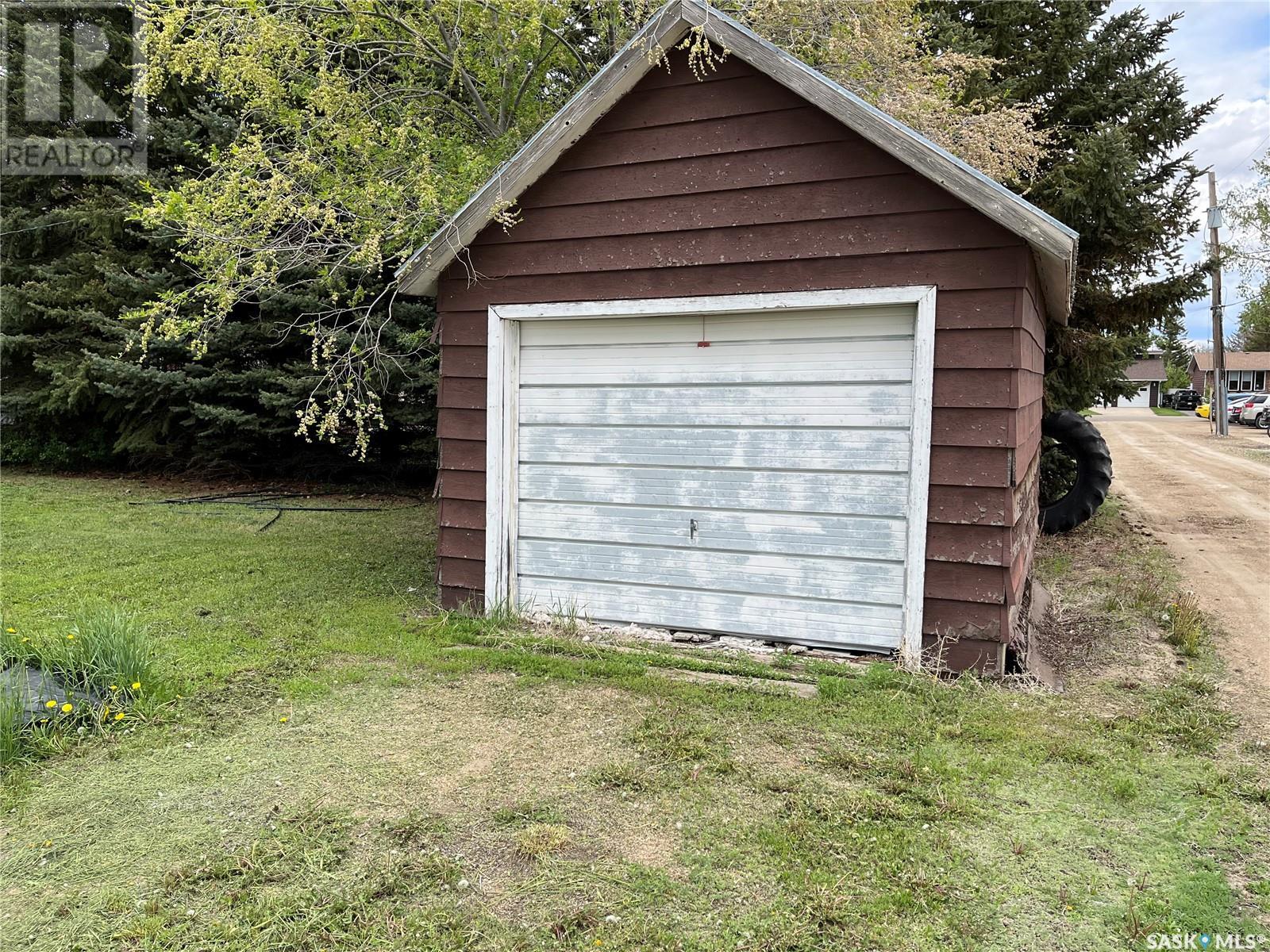 244 3rd Avenue E, Gravelbourg, Saskatchewan  S0H 1X0 - Photo 5 - SK007124