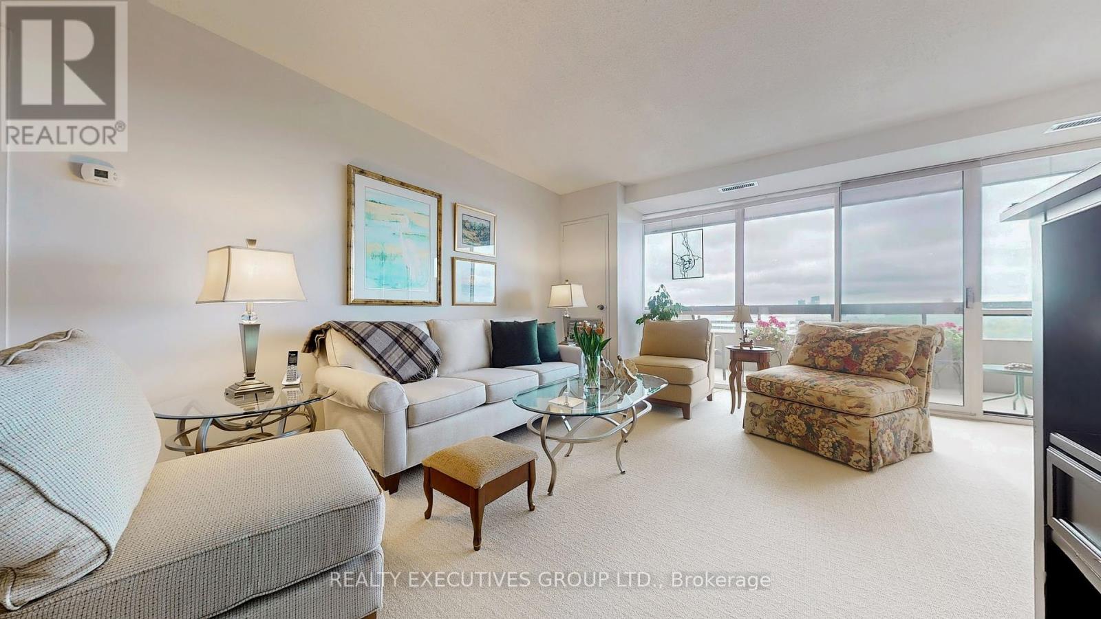 1601 - 8111 Yonge Street, Markham (Royal Orchard), Ontario  L3T 4V9 - Photo 6 - N12172736