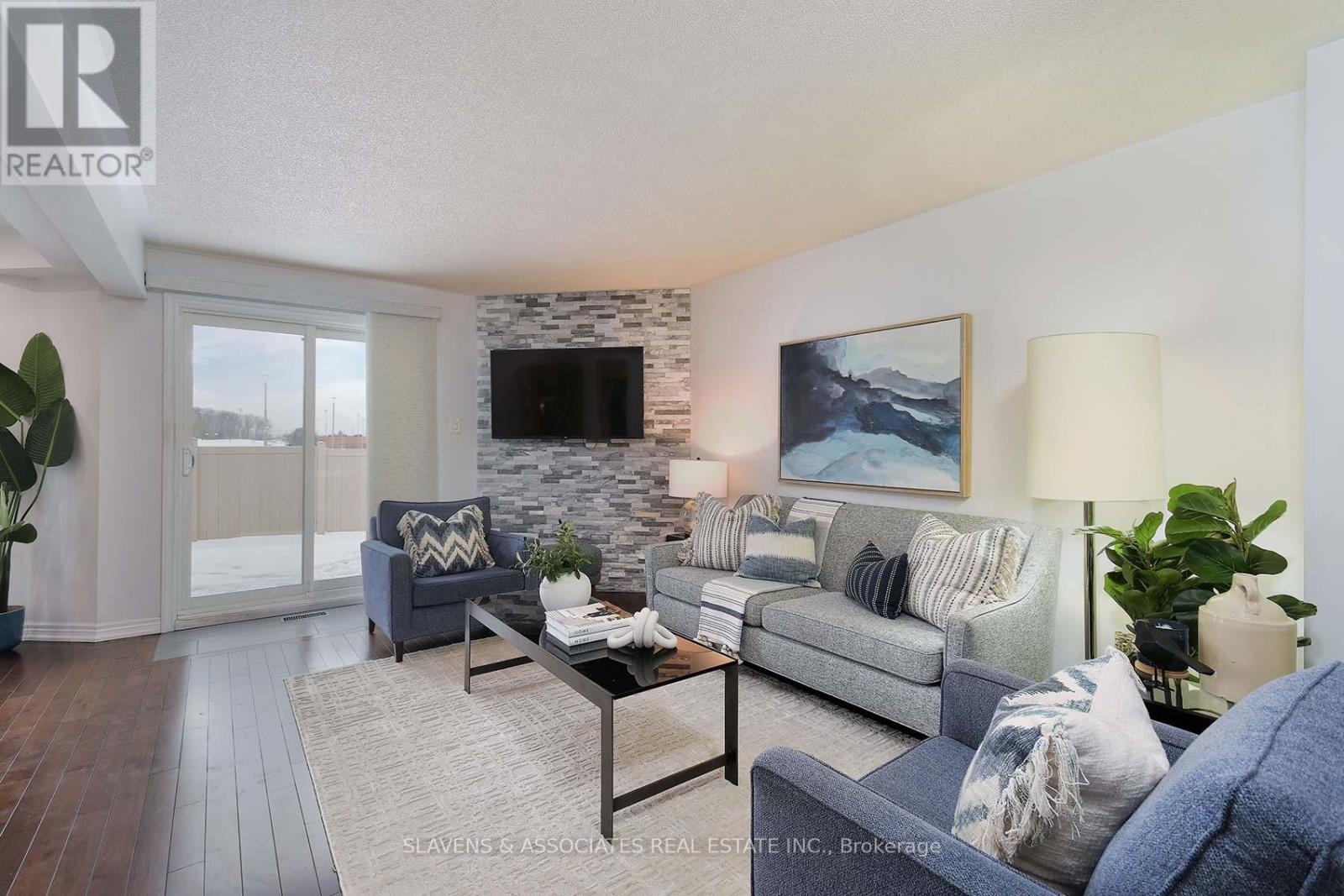 18 - 76 Alameda Circle, Vaughan (Beverley Glen), Ontario  L4J 8A6 - Photo 2 - N12172845