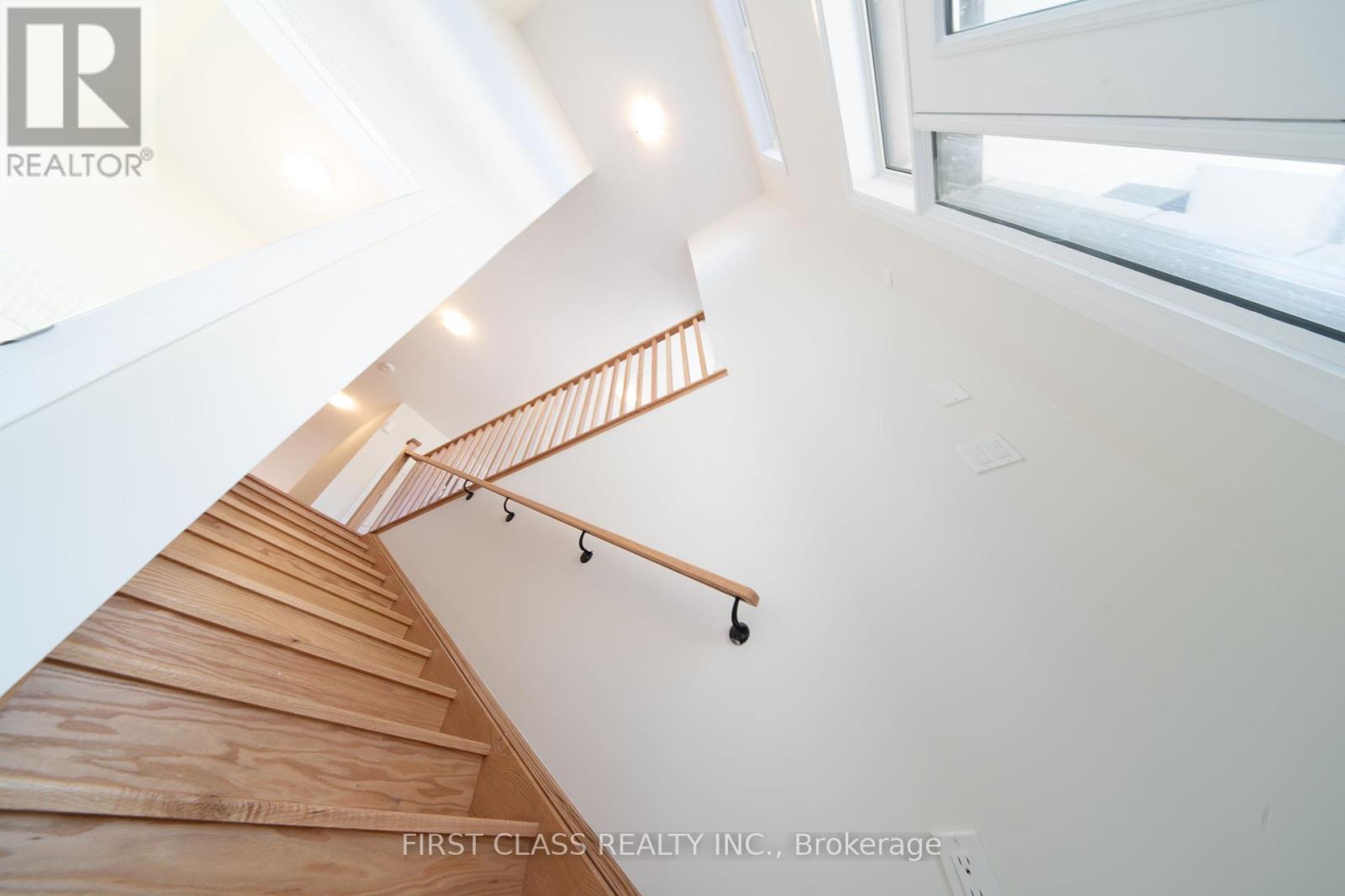 42 George Bales Lane, Richmond Hill, Ontario  L4S 0P9 - Photo 5 - N12172863