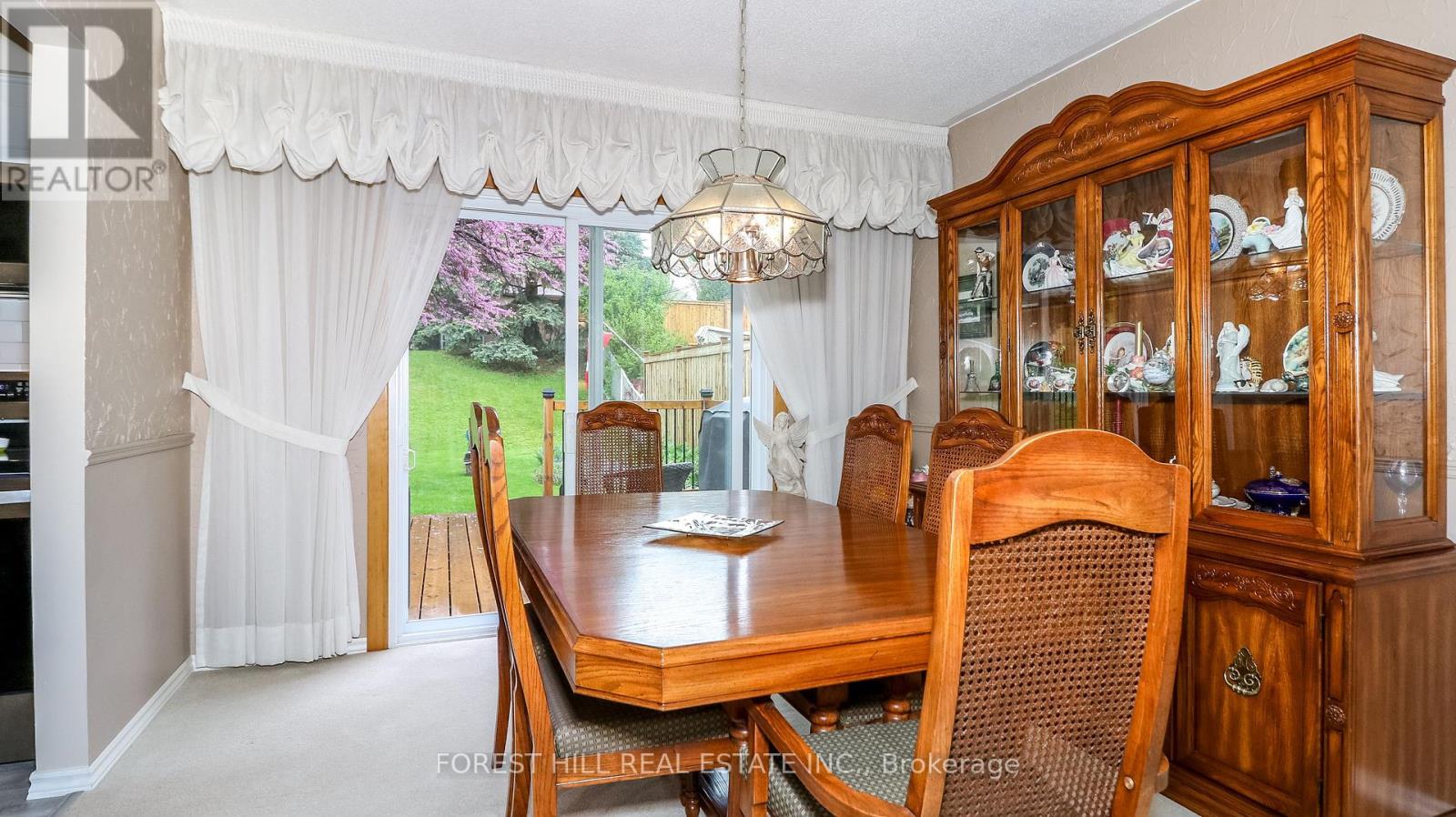 855 Three Seasons Drive, Newmarket, Ontario  L3Y 2B7 - Photo 7 - N12172870