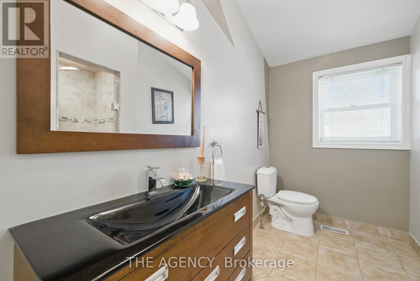55 Denham Drive, Richmond Hill (South Richvale), Ontario  L4C 6H8 - Photo 22 - N12172877