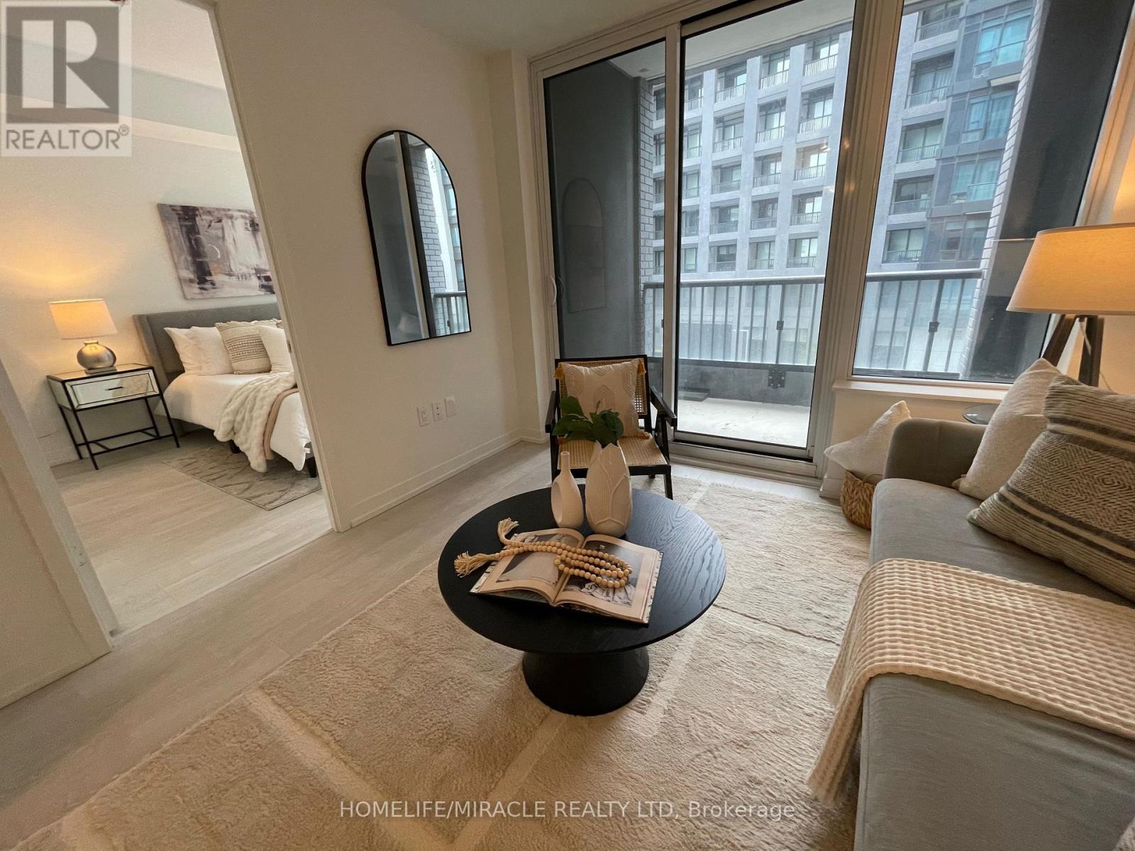 306w - 3 Rosewater Street, Richmond Hill, Ontario  L4C 5T6 - Photo 6 - N12172928