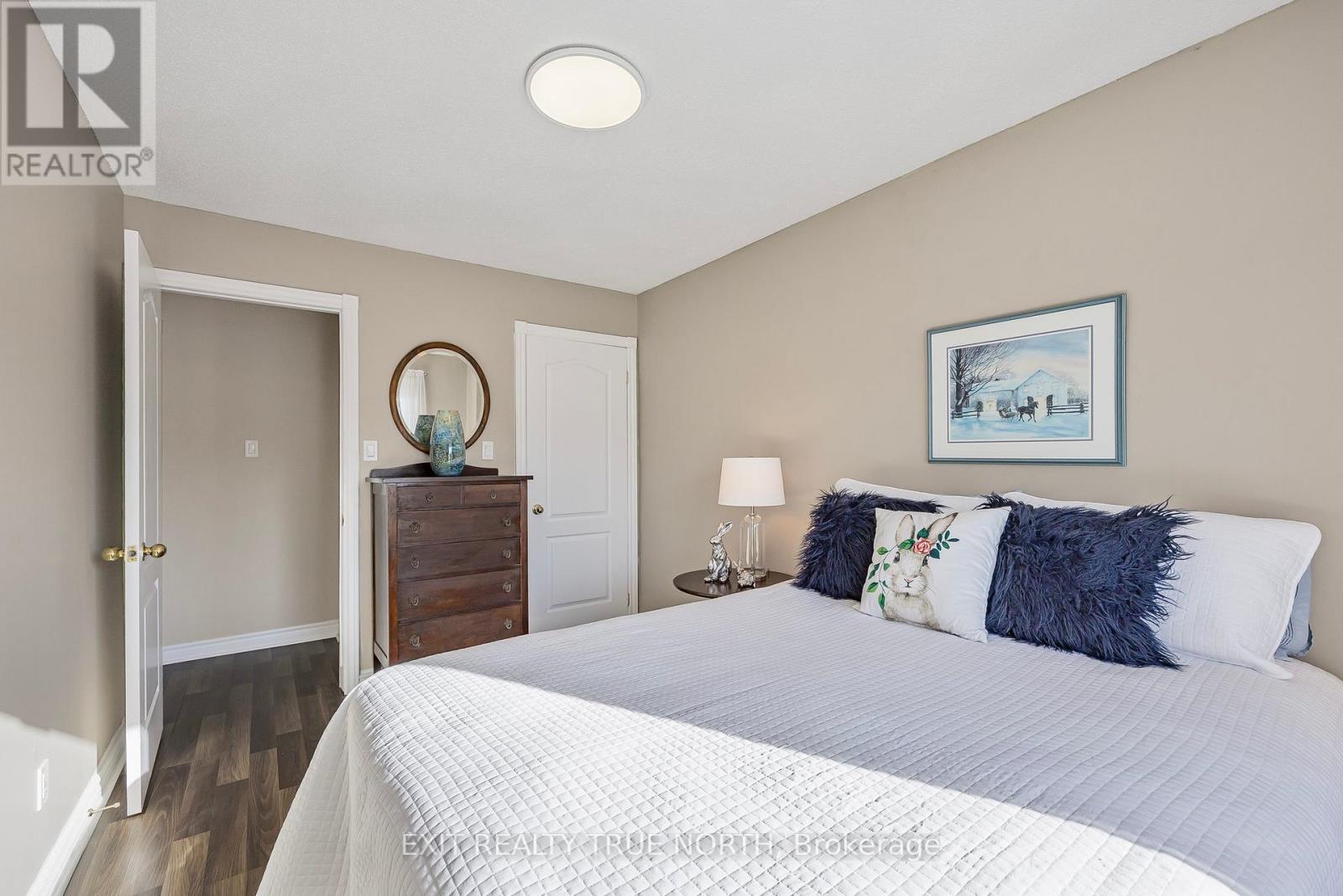 59 Riverdale Drive, Wasaga Beach, Ontario  L9Z 1G1 - Photo 11 - S12172959