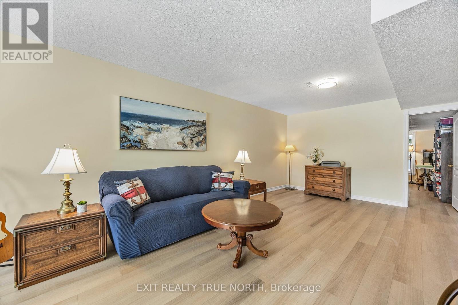 59 Riverdale Drive, Wasaga Beach, Ontario  L9Z 1G1 - Photo 16 - S12172959