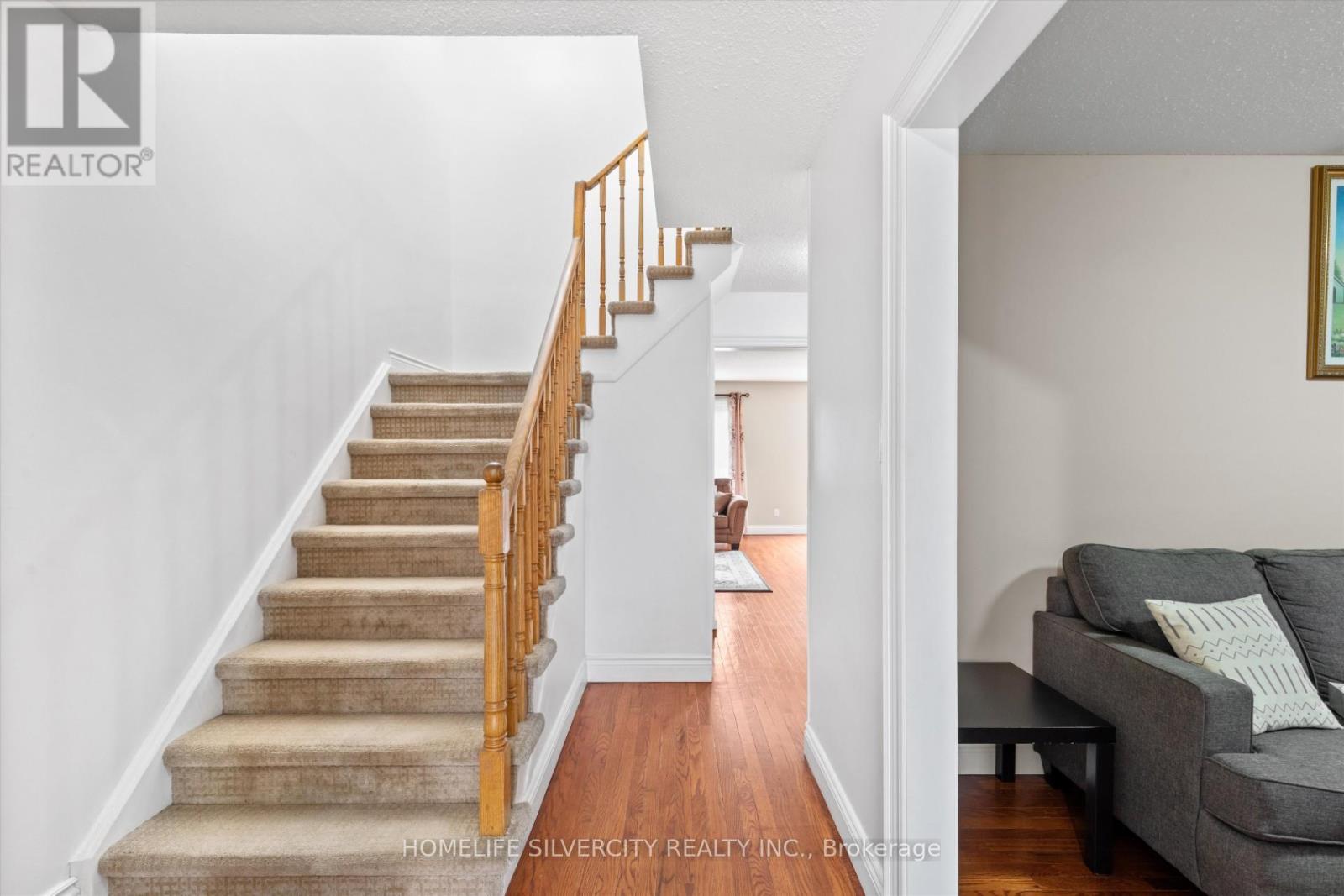 79 Green Springs Drive, Toronto, Ontario  M1V 2A9 - Photo 3 - E12166264