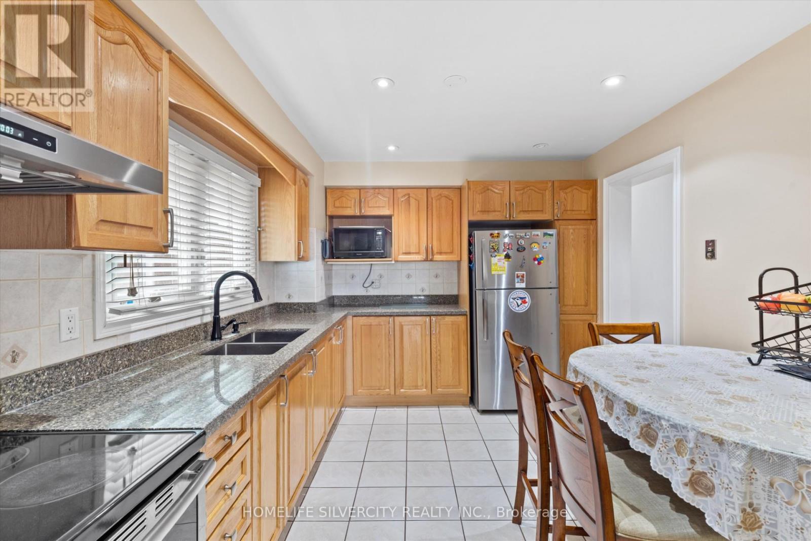 79 Green Springs Drive, Toronto, Ontario  M1V 2A9 - Photo 8 - E12166264