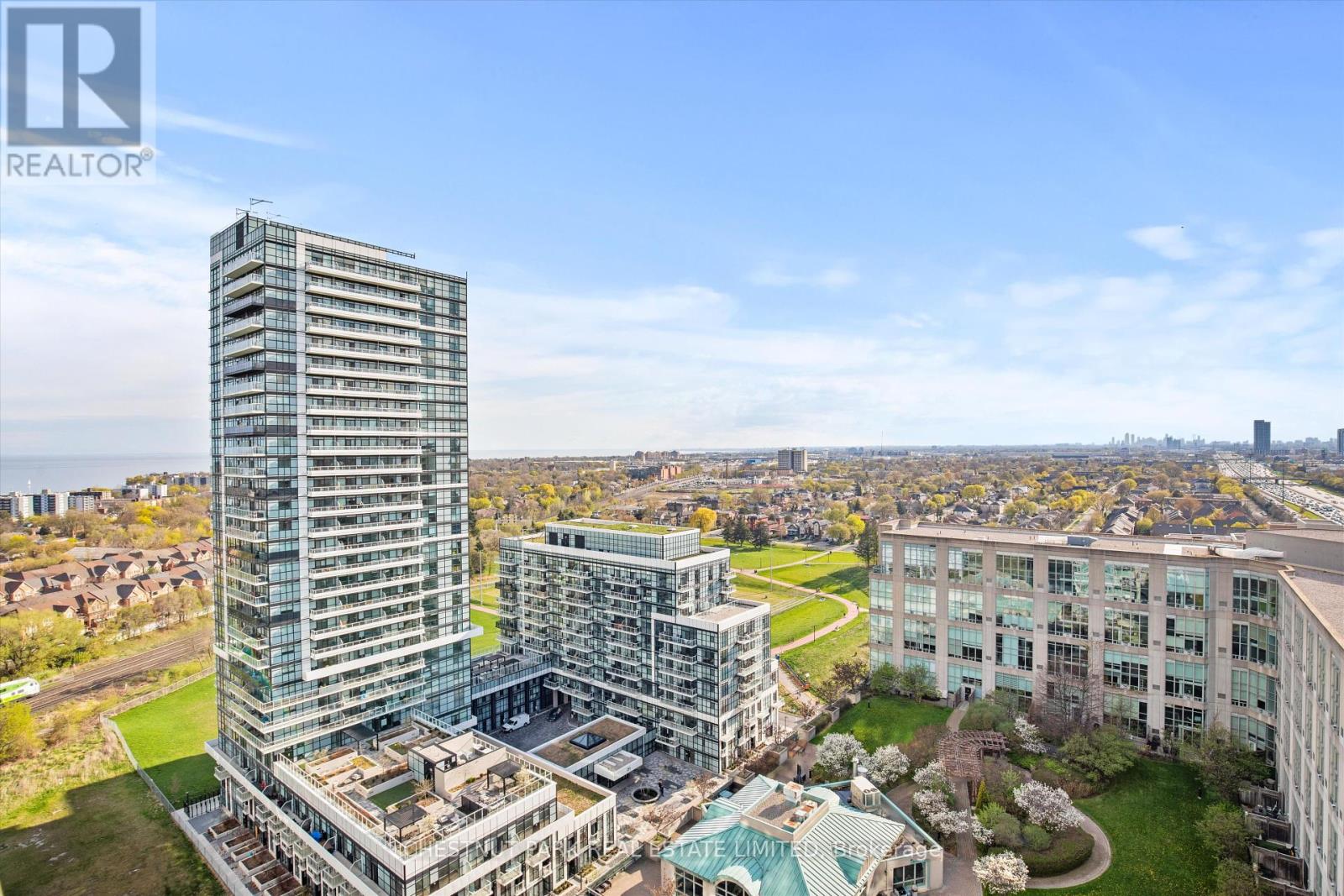 2216 - 185 Legion Road N, Toronto (Mimico), Ontario  M8Y 0A1 - Photo 18 - W12160281