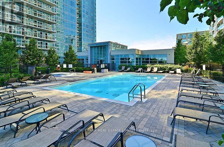 2216 - 185 Legion Road N, Toronto (Mimico), Ontario  M8Y 0A1 - Photo 3 - W12160281