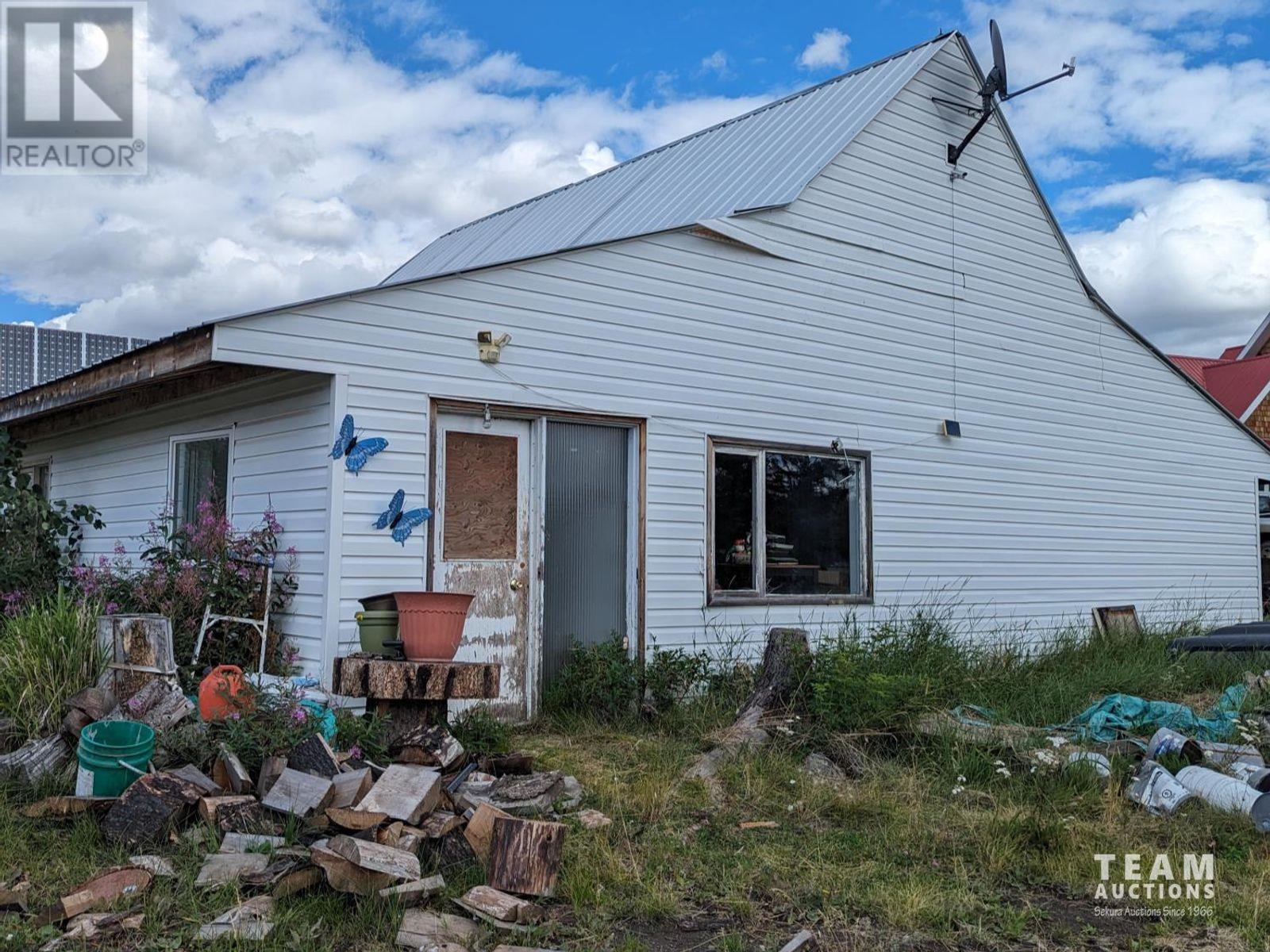 5885 Tranquille Criss Creek Road, Kamloops, British Columbia  V2B 8B6 - Photo 2 - 10348657