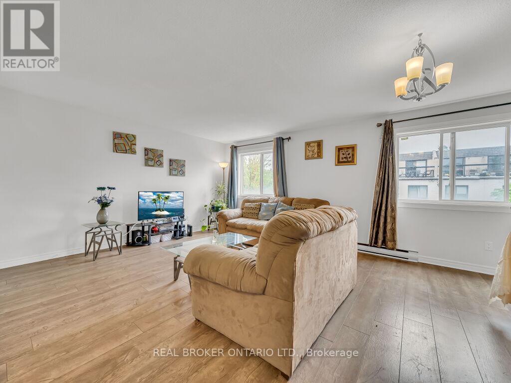 128 - 1050 Falgarwood Drive, Oakville, Ontario  L6H 2P3 - Photo 11 - W12172752
