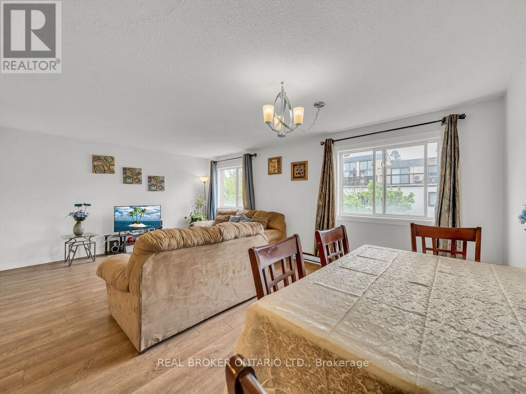 128 - 1050 Falgarwood Drive, Oakville, Ontario  L6H 2P3 - Photo 13 - W12172752